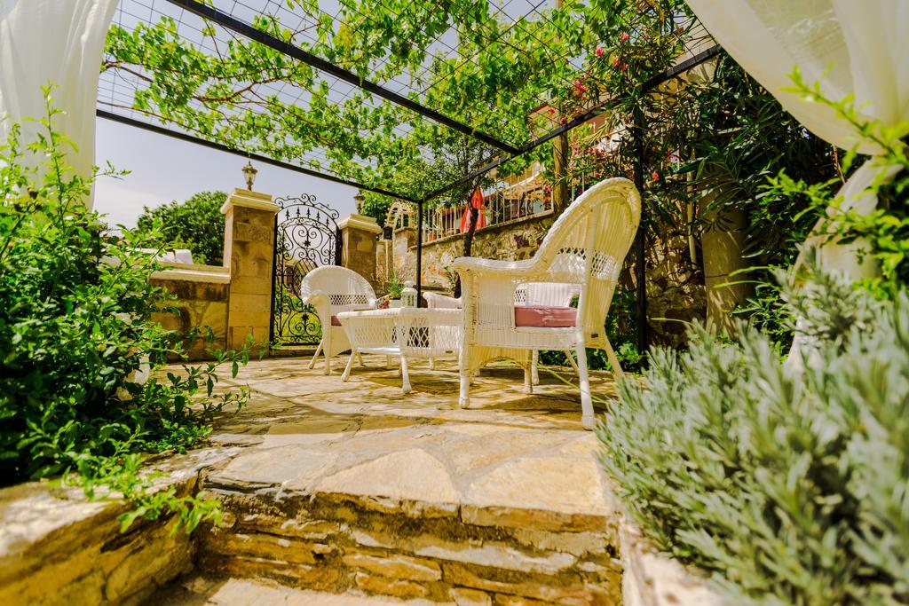 Cunda Esen Hotel Ayvalı Esterno foto