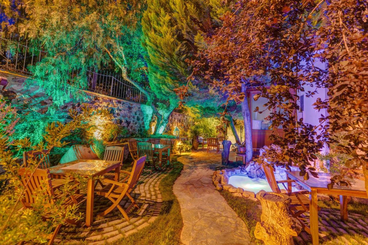 Cunda Esen Hotel Ayvalı Esterno foto